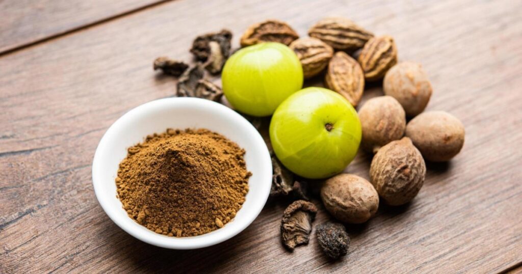 त्रिफला में कौन से 3 फल होते हैं By Jeevan Ayurveda